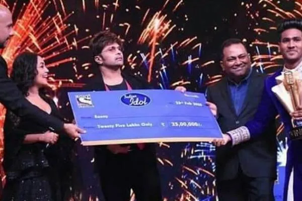 Indian idol 11 Winner:सड़क पर बूट पॉलिश से लेकर सुरों के विजेता बनने तक की कहानी..!