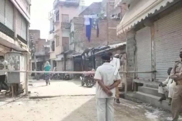 कोरोना:हमीरपुर में एक साथ 19 लोगों की रिपोर्ट आई पाज़िटिव..मौदहा में हालात ख़राब..!