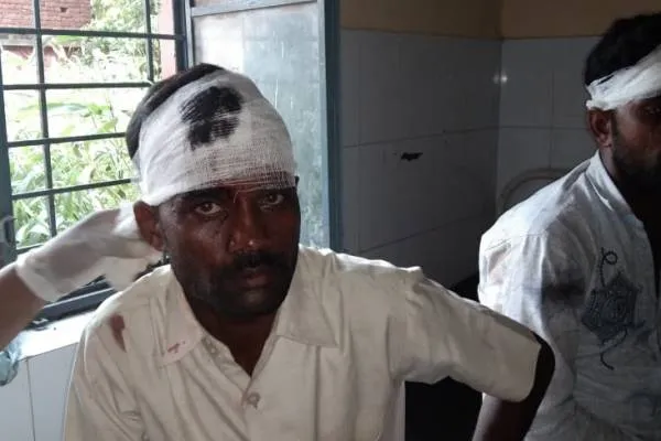 फर्रुखाबाद:भरी पंचायत में जमकर चले लाठी डंडे कई घायल..!