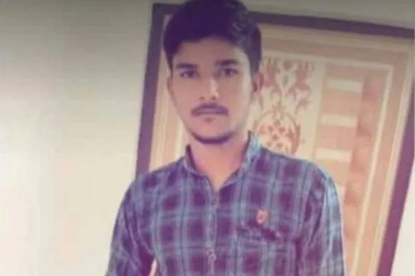 फतेहपुर:दोस्तों संग यमुना में नहाने गया छात्र लापता..देर रात तक जारी रही खोज.!
