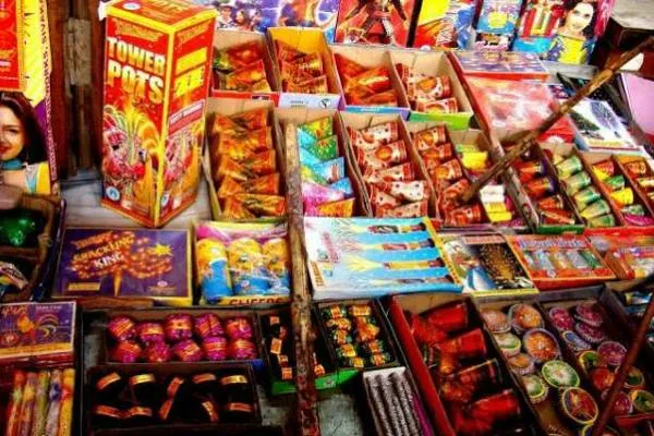 दीपावली में पटाखों पर बैन..निराश विक्रेता बोले होगा लाखों का नुकसान.!