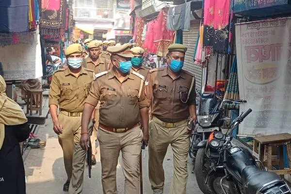 फर्रुखाबाद:सपा जिलाध्यक्ष की तलाश में पुलिस की 6 टीमें कर रहीं हैं छापेमारी..दो नामज़द हुए गिरफ्तार.!