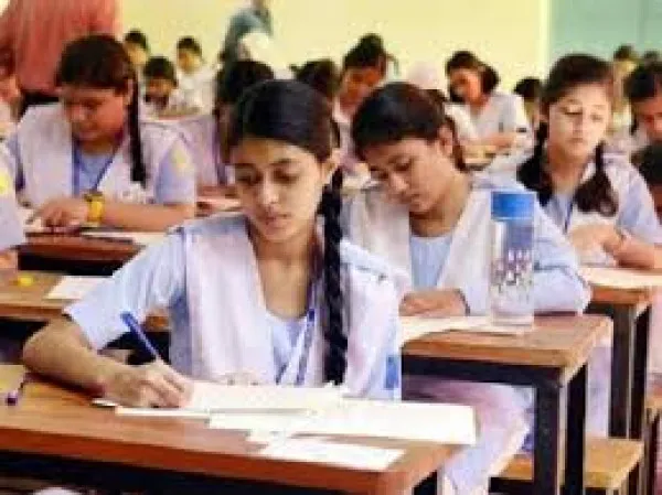 UP Board Exam date 2021:फ़टाफ़ट होंगी परीक्षाएं 24 से शुरू 12 को ख़त्म, घोषित हो गया पूरा कार्यक्रम