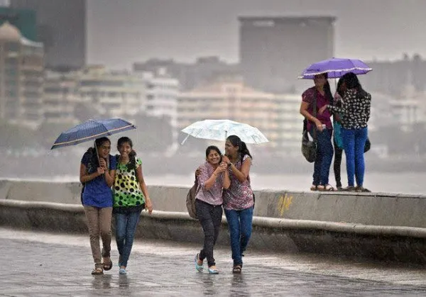Up Weather updates: यूपी के इन 18 जिलों में बारिश का अलर्ट.!