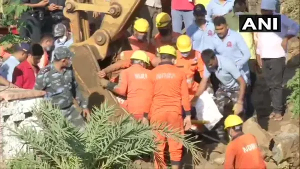 Vidisha Accident : तीस से ज़्यादा लोग एक साथ कैसे गिरे कुएं में अब तक चार की मौत रेस्क्यू जारी