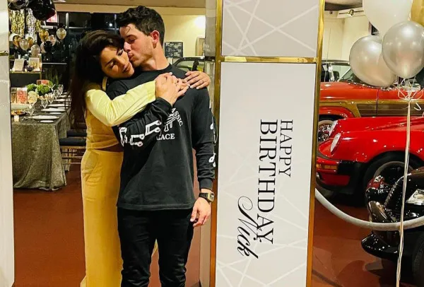 Nick Jonas Priyanka Chopra:उन्नतीस के हुए प्रियंका चोपड़ा के पति निक ज़ोनास एक्ट्रेस ने हॉटलुक में किया Wish