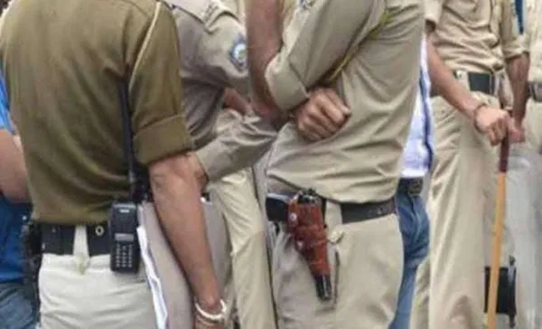 Fatehpur UP News:फतेहपुर पुलिस महकमे में बड़ा फेरबदल आधा सैकड़ा दरोगा औऱ कई इंस्पेक्टर इधर से उधर