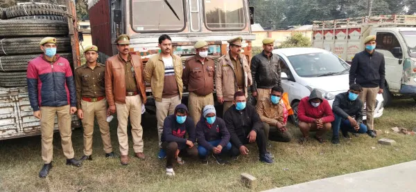 Fatehpur News:फतेहपुर से टायर लदा ट्रक लूट ले गए थे बदमाश पुलिस ने किया गिरफ्तार
