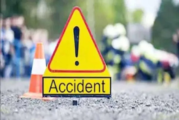 Fatehpur Accident News:फतेहपुर में बाइक सवार युवक को लोडर ने कुचला देर रात हो पाई शिनाख्त