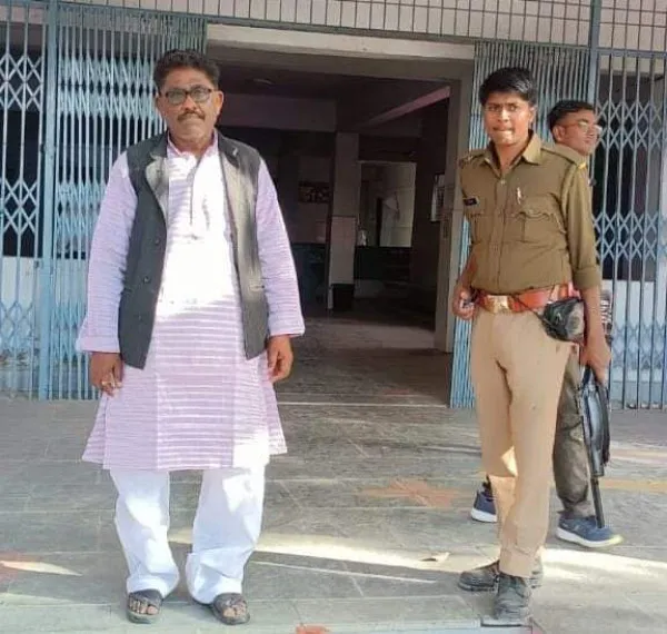 Fatehpur News:फतेहपुर में सपा नेता औऱ उसके परिवार पर कसा शिकंजा भाई को जेल