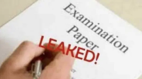UP Board English Paper Leak: यूपी बोर्ड एग्जाम में अंग्रेजी पेपर लीक इन 24 जिलों में रद्द हुई परीक्षा