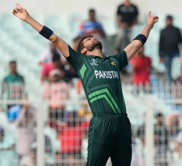 Pakistan Vs Bangladesh Wc 2023: पाकिस्तान ने बांग्लादेश को हराकर दर्ज की शानदार जीत,सेमीफाइनल की उम्मीदें फ़िलहाल जिंदा