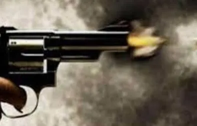 Bareilly Crime In Hindi: हवलदार को मजाक करना पड़ा भारी ! साथी ने गर्दन पर गोली मार कर दी हत्या, पुलिस मामले की जांच में जुटी