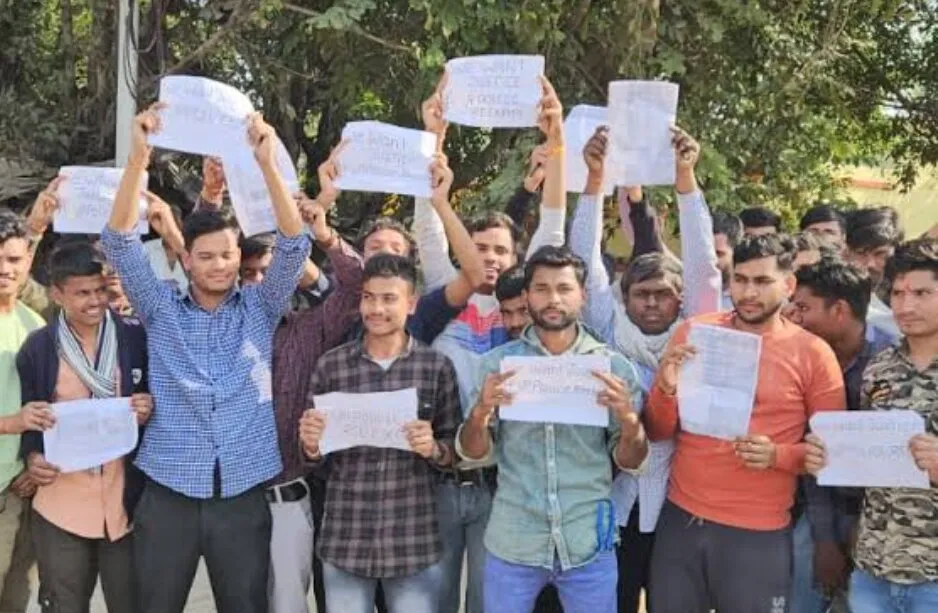 up_police_constable_demand_re_exam