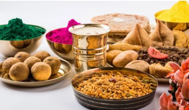 Holi Dishes History In Hindi: होली के पर्व पर बनाए जाने वाले इन पकवानों का है विशेष महत्व ! द्वापर युग से चला आ रहा है Gujiya का चलन