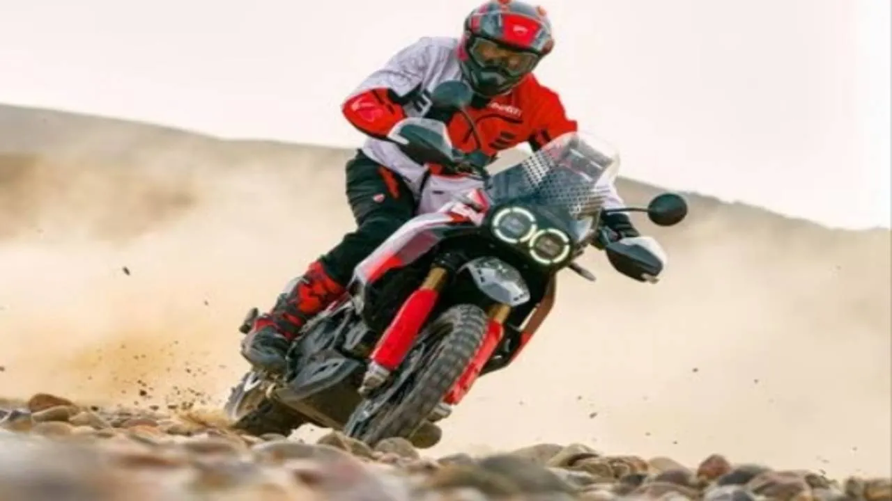 Ducati Desertx Rally Bike: खतरनाक रास्तों को चुनौती देते हुए फर्राटा भरेगी डुकाटी की ये बाइक, हुई लांच