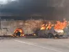 Yamuna Expressway Road Accident: मथुरा स्थित यमुना एक्सप्रेसवे पर भीषण दर्दनाक हादसा ! तेज रफ़्तार कार अनियंत्रित बस से जा टकराई, पांच की जिंदा जलकर हुई मौत