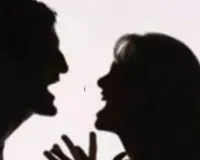 Agra News In Hindi: पत्नी के बार-बार मंजन करने से परेशान हुआ पति ! बात पहुंच गई यहां तक, फिर हुआ ये
