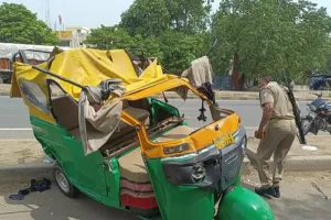 Kanpur Dehat Accident : कानपुर देहात में भीषण सड़क हादसा, तेज रफ्तार कार ने ऑटो में मारी टक्कर एक की मौत,5 घायल