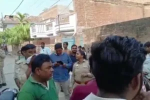Sex Racket In Kanpur : मकान के अंदर चल रहा था सेक्स रैकेट,पुलिस ने मारा छापा,5 लड़कियों समेत धरा गया अधेड़