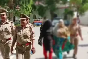 Kanpur Crime: मंदबुद्धि नाबालिग लड़की को पड़ोसी युवक बनाता रहा हवस का शिकार, पहले 20 फिर 50 देकर हुआ फरार