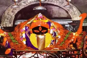 Kalighat Kali Temple: 51 शक्तिपीठों में से एक कोलकाता में कालीघाट काली मंदिर सिद्ध शक्तिपीठ, जानिए पौराणिक महत्व