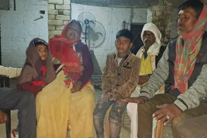 Fatehpur News: फतेहपुर में शीतलहर शुरू होते ही जनजीवन प्रभावित ! सर्दी से एक महिला की मौत