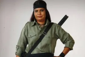 Dacoit Seema Parihar: 13 साल की उम्र में चंबल-बीहड़ के ख़तरनाक डाकुओं के चंगुल में आई सीमा परिहार ! कैसे बनी दस्यु सुंदरी? हाथों में चूड़ियों के बजाय पहन लिए हथियार, 30 साल पुराने मामले में हुई सजा