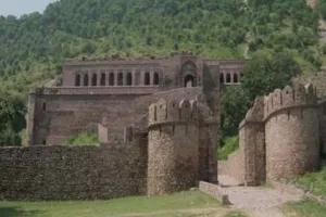 History Of Bhutiya Bhangarh Kila: भानगढ़ किला भारत का सबसे हांटेड प्लेस ! जहाँ शाम होने के बाद नहीं मिलता प्रवेश, क्योंकि रात में सजती है भूतों की महफ़िल