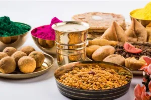 Holi Dishes History In Hindi: होली के पर्व पर बनाए जाने वाले इन पकवानों का है विशेष महत्व ! द्वापर युग से चला आ रहा है Gujiya का चलन