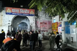 Kanpur News: मंदिर के पास प्रतिबंधित जीवों के मिले अवशेष, 4 पुलिसकर्मी निलंबित